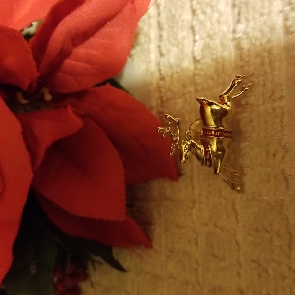 CHRISTMAS PINS - Picture 4 of 5
